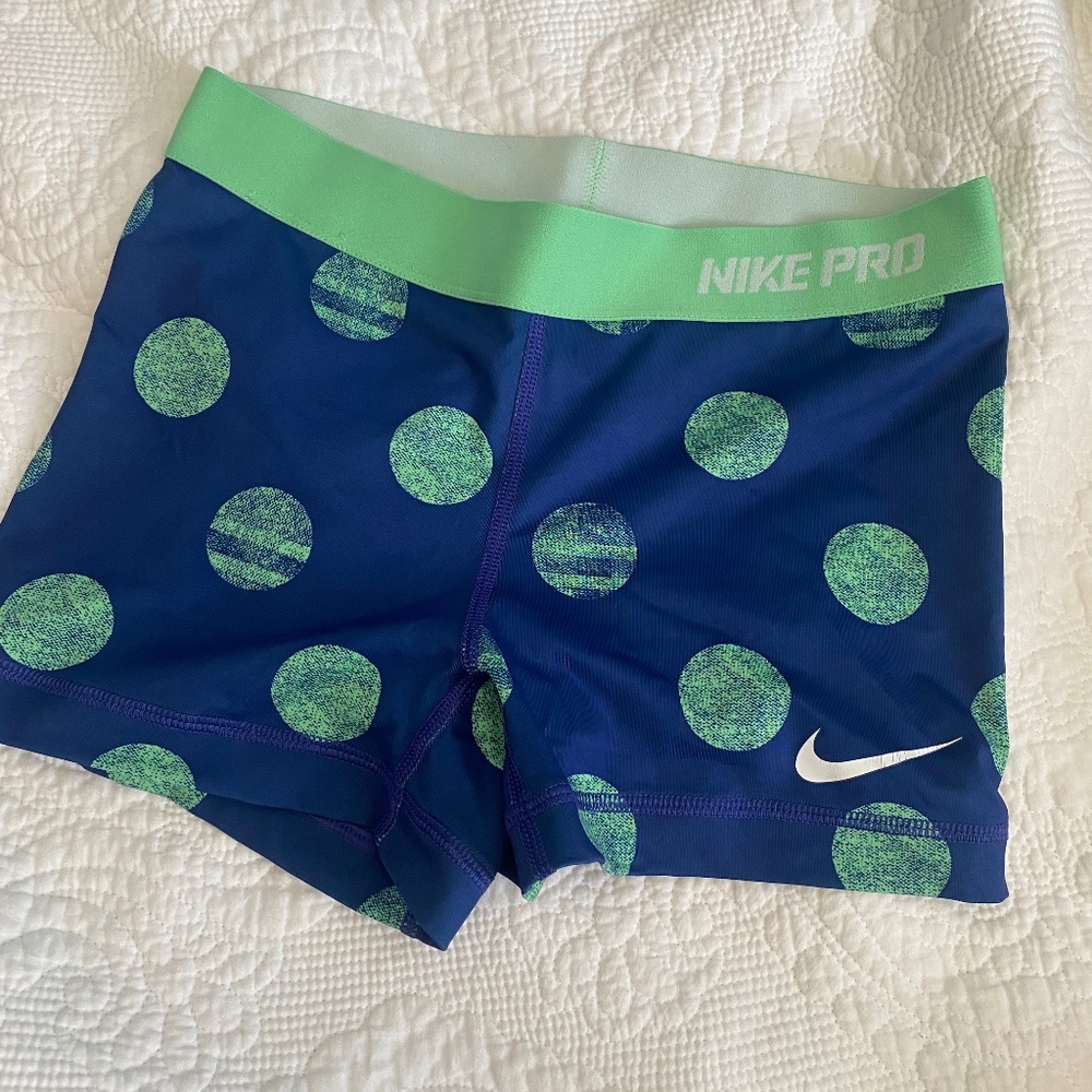 Nike Pro